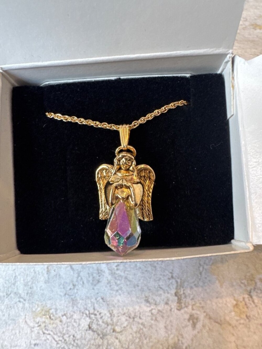 Avon Sparkling Angel Pendant Necklace Gold Tone